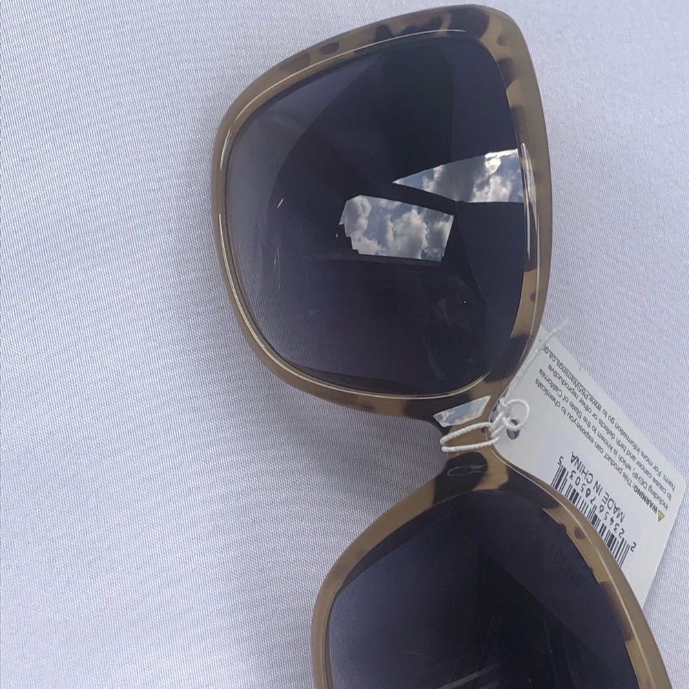 Light cheetah print sunglasses